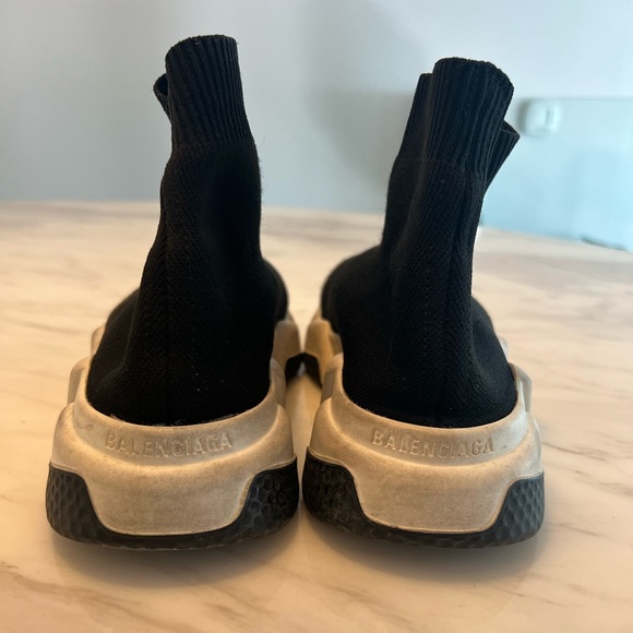 WOMEN'S SPEED RECYCLED KNIT SNEAKER IN BLACK/WHITE - Picture 2 of 4